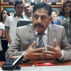 NEGOCIA ALCALDE CARLOS TENA ADELANTO EN PARTICIPACIONES FEDERALES