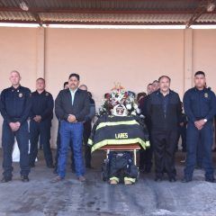 Despiden con honores al comandante de bomberos Guerreros Lares