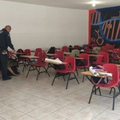 Realizan operativo mochila en la escuela secundaria Justo Sierra. No se detectó ninguna irregularidad.