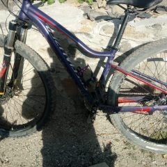 Ciclista 🚴‍♀ sufre caída en brecha de la Presa Napavechi, heridas, escoriaciones y contusiones