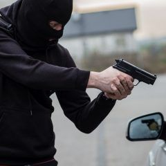 Robo con violencia a menonita en el Castillo Cabrera y F Baeza