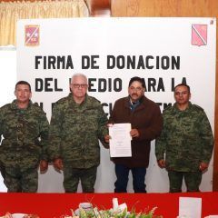 Realiza alcalde Carlos Tena firma de donación de predio para la Guardia Nacional