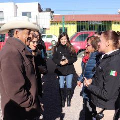 Alcalde da la bienvenida al tren de la salud Dr. Vagón