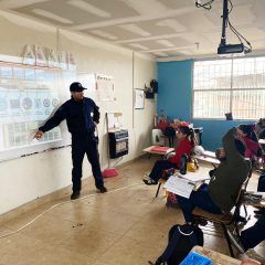 Llevan enseñanza a escuelas sobre educación vial