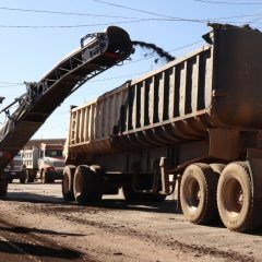 Por concluir obras Públicas por 30 mil metros de recarpeteo primera etapa.