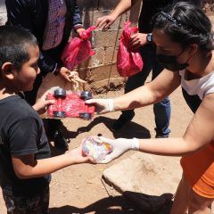 “Ayúdanos a ayudar” del DIF municipal de Cuauhtémoc beneficia a familias con paquetes alimenticios