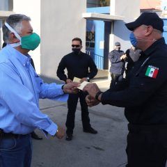 Remunera gobierno municipal de Cuauhtémoc a policías con motivo de su día