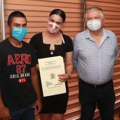 Entrega el presidente municipal de Cuauhtémoc Romeo Morales títulos de propiedad