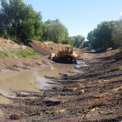 CONTINÚA OBRAS PÚBLICAS DE CUAUHTÉMOC LIMPIEZA Y ENCAUZAMIENTO DE ARROYOS Y ACONDICIONAMIENTO DE CAMPOS DEPORTIVOS