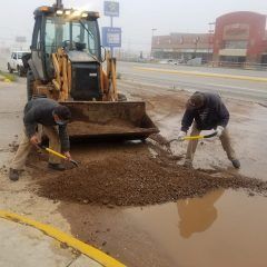 ATIENDEN OBRAS PÚBLICAS Y SERVICIOS PÚBLICOS DE CUAUHTÉMOC LIMPIEZA Y DESAZOLVE DE CALLES