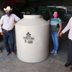 Dota desarrollo rural  37 tinacos subsidiados a familias cuauhtemenses