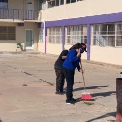 Programa municipal de empleo «Mujeres en tu escuela» ha limpiado ocho planteles