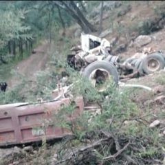 Persona sin vida en volcadura