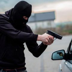 Persona sin vida y persona lesionada por arma de fuego