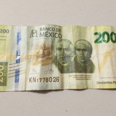 Aseguraron un billete falso de 200 pesos
