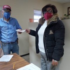 Entrega desarrollo rural de Cuauhtémoc a ganaderos 181 apoyos para alimentar hatos