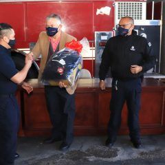 Con uniformes y trajes de protección, dignifica gobierno municipal a personal de bomberos y protección civil