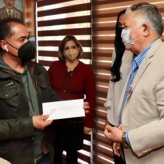 Entrega gobierno municipal de Cuauhtémoc estímulos económicos a cinco comités deportivos