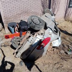 Persona lesionada de gravedad en accidente automovilístico en el carretera hacia Bachíniva