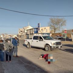 Tráiler atropella a mujer y huye