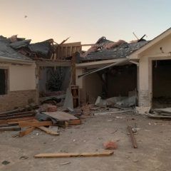 Daños a vivienda abandonada por explosión con pólvora