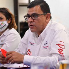 Presenta Panchito Sáenz plataforma de propuestas ante club activo 20-30