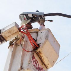 Soluciona gobierno municipal 20 reportes diarios de alumbrado público