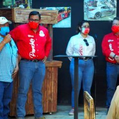 Mega tianguis para el comercio informal, propone «Panchito» Sáenz