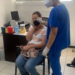 Realiza valoración medica club rotario y DIF municipal a pacientes con cataratas.