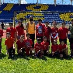 Equipa instituto del deporte a liga infantil y juvenil de futbol soccer.