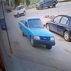 Ladrones se roban pick up y una tele 📺