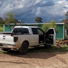 En operativo conjunto, aseguran pick up y cinco armas de fuego