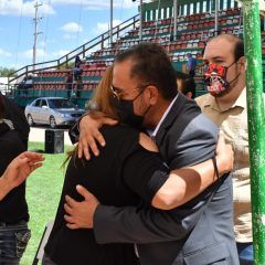 Con emotivo homenaje despiden al profe Rafa, líder de Morena en NCG.