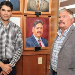 Revelan cuadro de Carlos Tena como cuadragésimo primer Presidente municipal de Cuauhtémoc