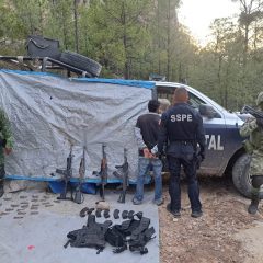 Operativo Urique: detienen a sujeto con armas y equipo táctico