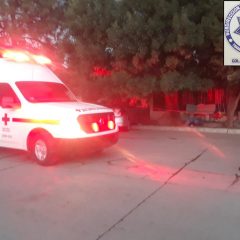 Hombre se desvanece al ir caminando y fallece