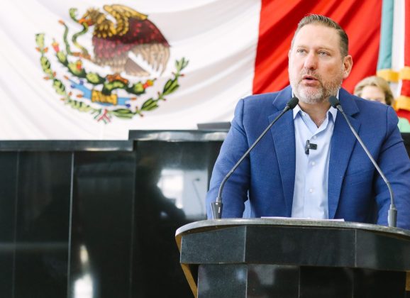 Celebra diputado Carlos Olson que Gobierno Federal retome propuesta para proteger a menores del uso de celulares y redes sociales.