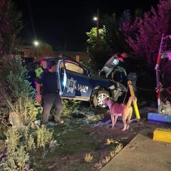 Sujeto en raptor de reciente modelo impacta a patrulla y huye.