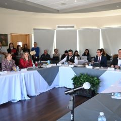 Elude secretario de Hacienda cuestionamientos de morena y defiende gastos excesivos