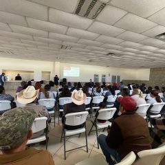 Capacitan empresarios turísticos de la Sierra Tarahumara
