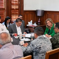 Sostienen autoridades sesión de trabajo de la Mesa de Seguridad