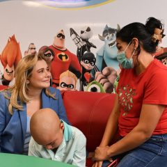Visita Gobernadora a niñas y niños internados en el Hospital Infantil de Especialidades