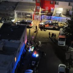 Rescatan elementos SWAT de la SSPE a 104 migrantes retenidos en Ciudad Juárez
