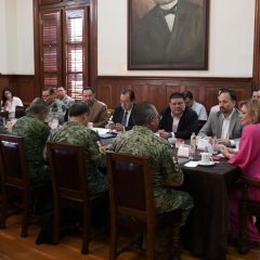 Encabeza Maru Campos sesión de la Mesa de Seguridad en palacio de Gobierno