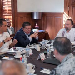 Sostienen autoridades sesión de la Mesa de Seguridad en Palacio de Gobierno
