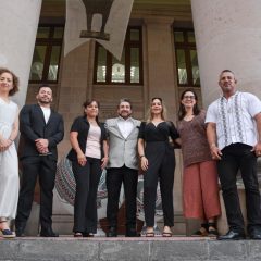 Inauguran exhibición de esferas monumentales de Mata Ortiz en la calle Libertad