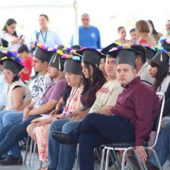 Se gradúan 40 alumnos de la Escuela de Artes y Oficios del Cecati