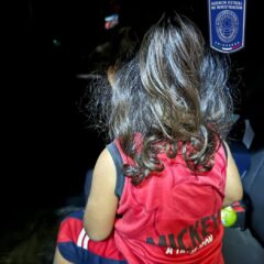Solicita FGE apoyo para encontrar a familiares de una niña localizada cerca del muro fronterizo, en Ascensión
