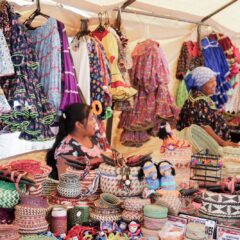 Invita Gobierno del Estado al Festival de artesanías “Sekáti Newárame” -En el marco del Día Internacional de los Pueblos Indígenas, se desarrolla del 8 al 11 de agosto, con más de 50 artesanos y cocineras que se ubican en la Plaza del Ángel