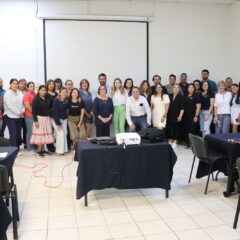 Recibe personal de Bien Común capacitación sobre ética profesional.